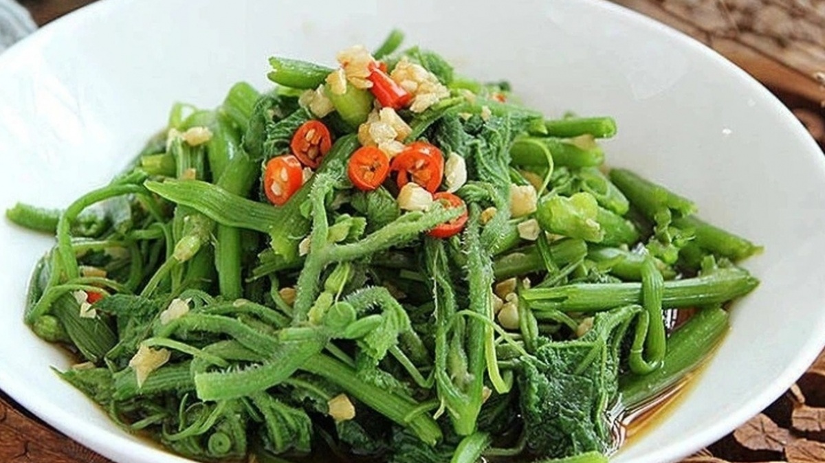 Loại rau được ví như ‘nhân sâm nhà nghèo’, Đông Y gọi là bài thuốc tốt cho gan: Giá chỉ 8.000 đồng/1 bó