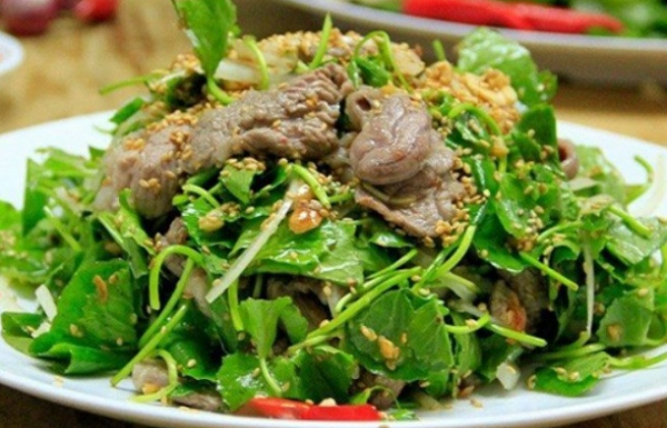 Loại rau mọc dại ở Việt Nam được Trung Quốc ví như 'thảo dược trường thọ': Bán khắp chợ, giá gây bất ngờ