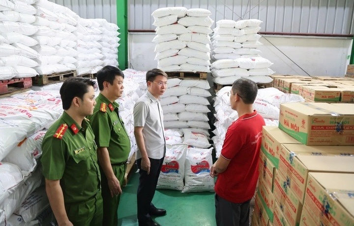 Xuất hiện nhiều gia vị giả, bà nội trợ tinh khôn phải nằm lòng 4 cách nhận biết để 'tránh tiền mất tật mang'