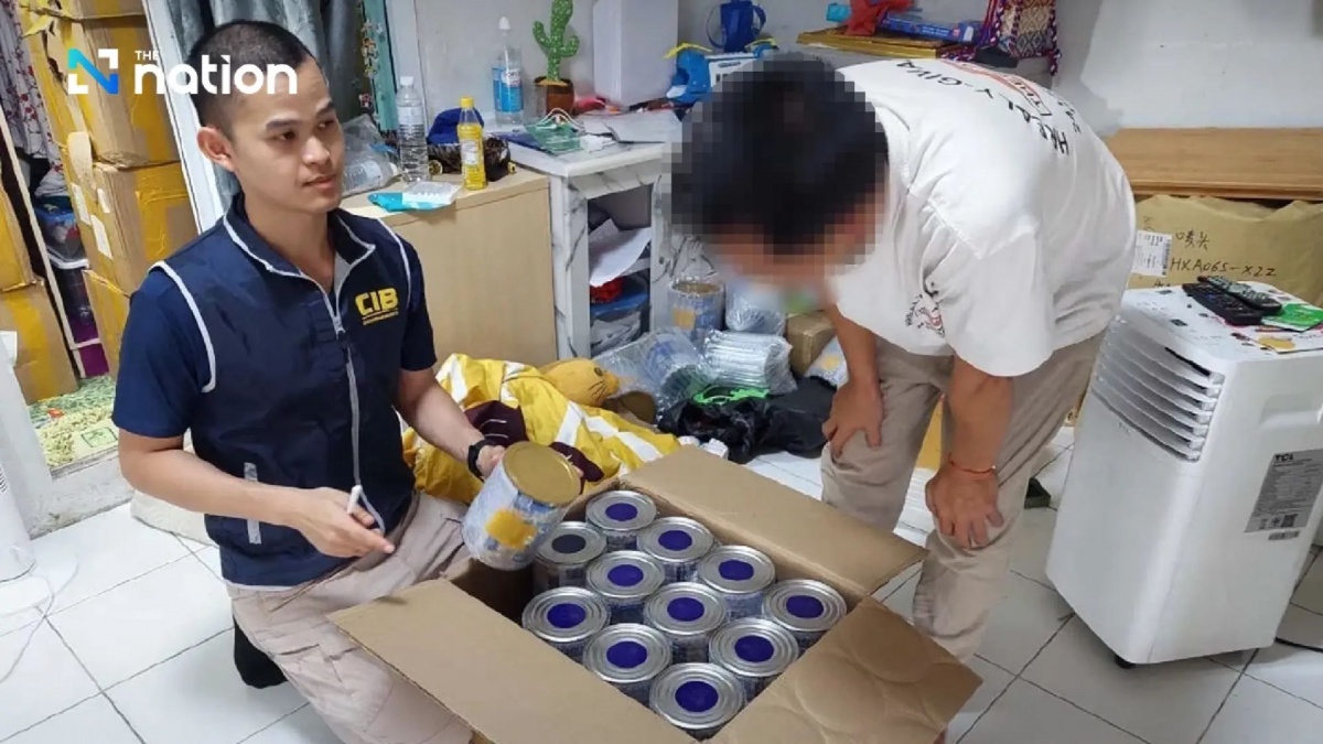 Giả sữa Ensure Gold 'bán rẻ như cho': triệt phá xưởng đóng gói, tịch thu hơn 5.000 lon