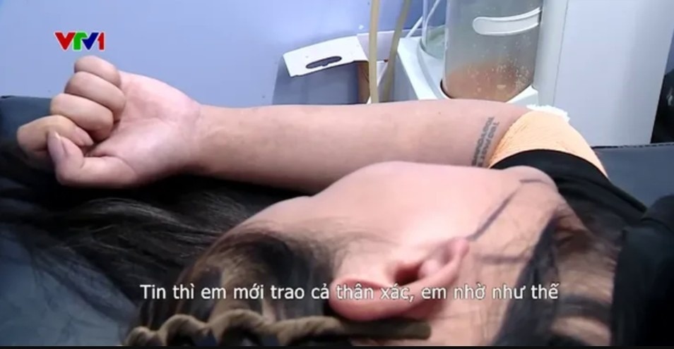Thẩm mỹ viện chui giả danh bệnh viện trung ương đi hút mỡ, nâng ngực khiến khách bật khóc nức nở giữa lòng Hà Nội