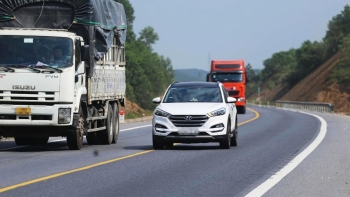 Quy định mới nhất về tình huống vượt xe khác, phải nắm rõ để an toàn, tránh bị phạt lên tới 22 triệu đồng và trừ 10 điểm GPLX