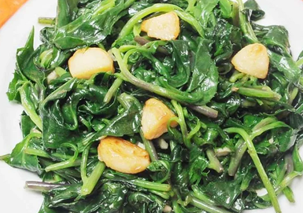 Từng là rau dại dân dã, nay vào thực đơn nhà hàng sang trọng, giá vọt lên 120.000 đồng/kg