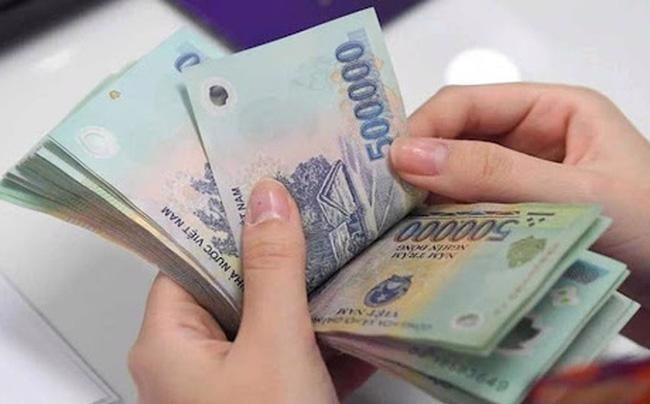 Lương tăng, vì sao người lao động vẫn có thể nghèo đi?