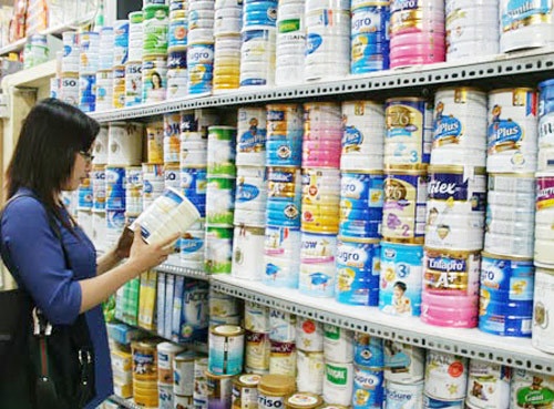 Việt Nam tự sản xuất được 50% lượng sữa tiêu dùng, đang nhập khẩu phần lớn từ một quốc gia