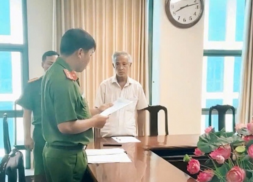 Công an khởi tố Giám đốc sinh năm 1955 có hành vi đối phó cơ quan chức năng