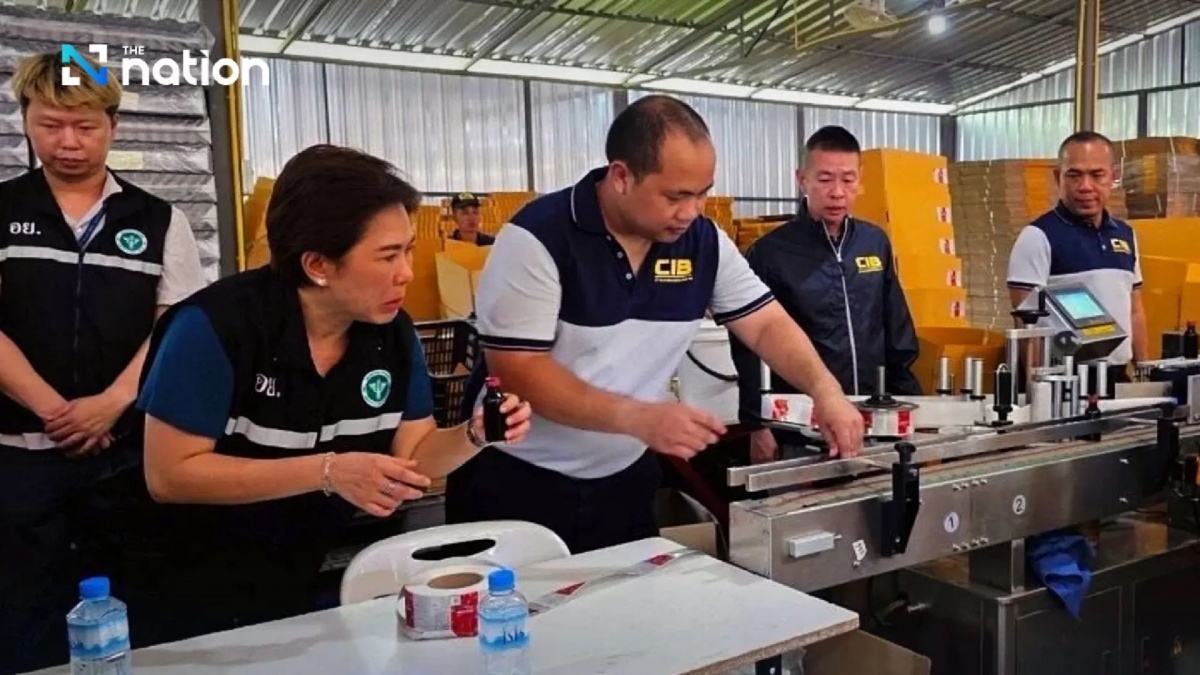 Phát hiện 172.000 chai siro ho giả, máy móc nguyên liệu trị giá hơn 16 tỷ đồng: Tạo ra hỗn hợp gây nghiện phổ biến trong giới trẻ có tên gọi 4X100