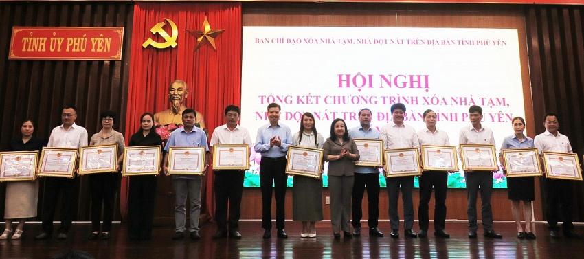 Hòa Phát (HPG) đồng hành cùng xoá bỏ nhà tạm, hỗ trợ xây dựng hơn 1.500 căn