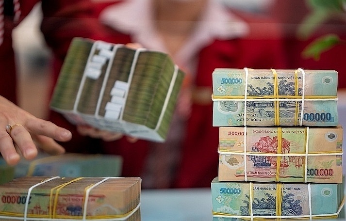 Tín dụng dự báo tăng 16,8%, lãi suất thấp kỷ lục: Vì sao thanh khoản ngân hàng vẫn dồi dào?
