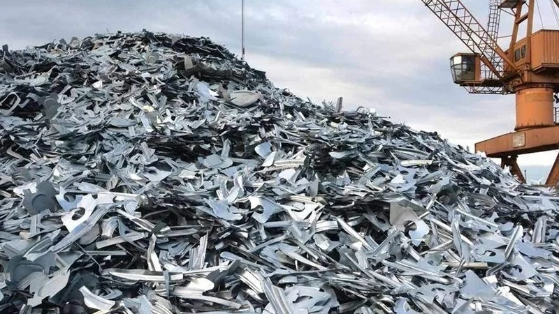 Việt Nam 'mở kho' đón hàng triệu tấn phế liệu từ Mỹ và Nhật Bản với giá siêu rẻ