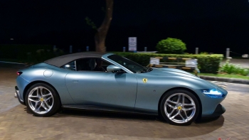 Siêu xe Ferrari Roma Spider thứ hai xuất hiện tại Việt Nam, giá lăn bánh hơn 20 tỷ đồng