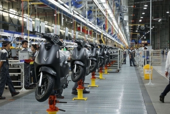Giá lăn bánh giảm sâu từ 1/7: Thời cơ vàng cho người dùng chuyển sang xe điện VinFast, Dat Bike...