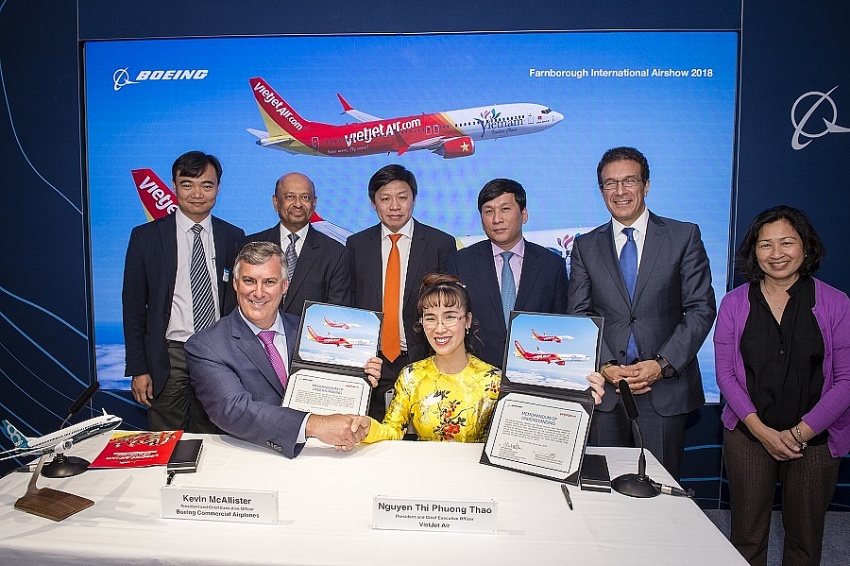 Vietjet (VJC) vừa ký kết loạt hợp đồng, tổng giá trị hàng chục tỷ USD