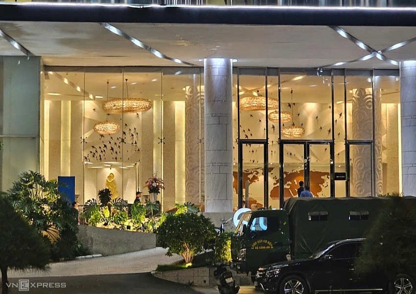 Chân dung doanh nghiệp đứng sau khách sạn 5 sao nổi tiếng tại Nha Trang vừa bị Công an đột xuất kiểm tra