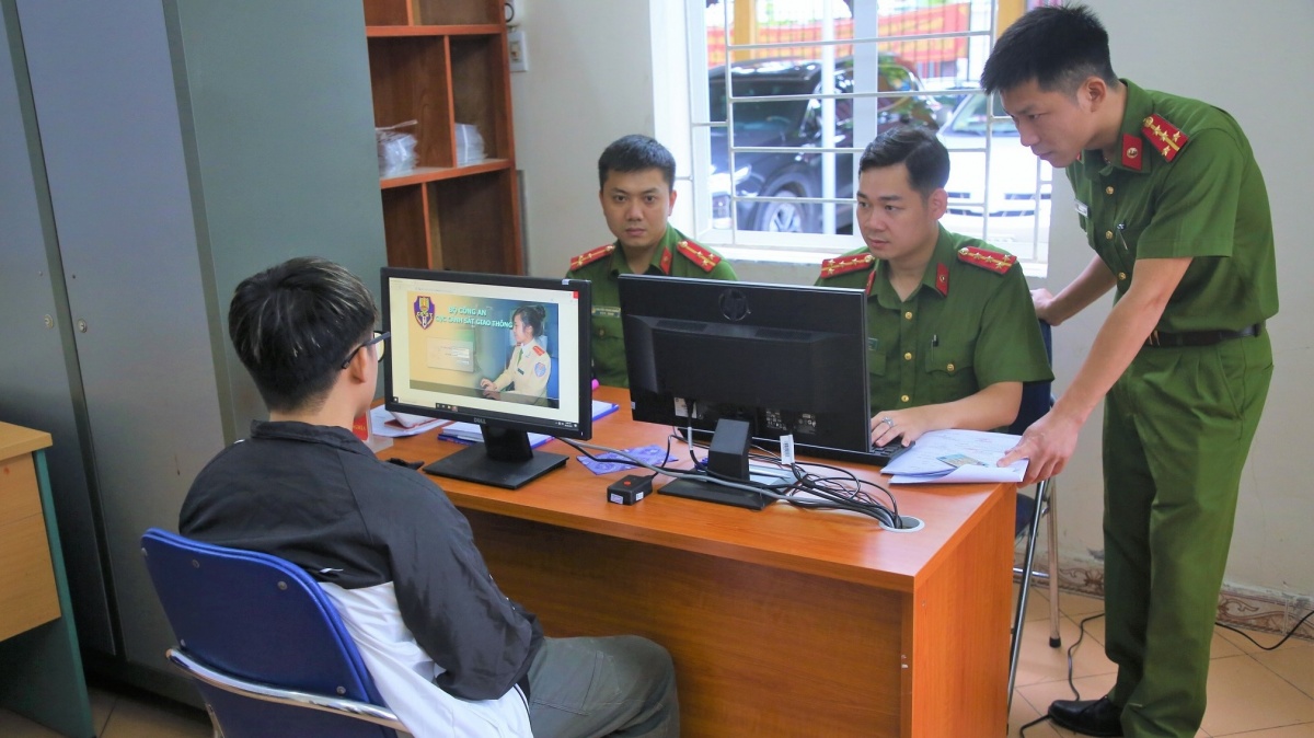 Quy định mới sẽ ảnh hưởng đến hàng triệu ô tô, xe máy, người dân phải biết vì đã chính thức áp dụng, tránh để chậm trễ