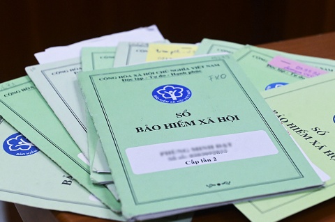Người lao động đặc biệt chú ý: Sắp hết thời mua bán, cầm cố, thế chấp sổ BHXH