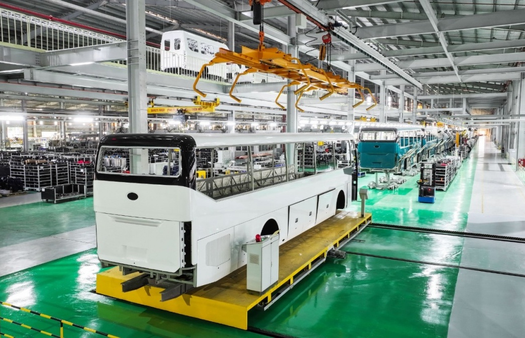 THACO AUTO vừa bàn giao lô xe bus cho nhà xe đã có 20 năm hoạt động