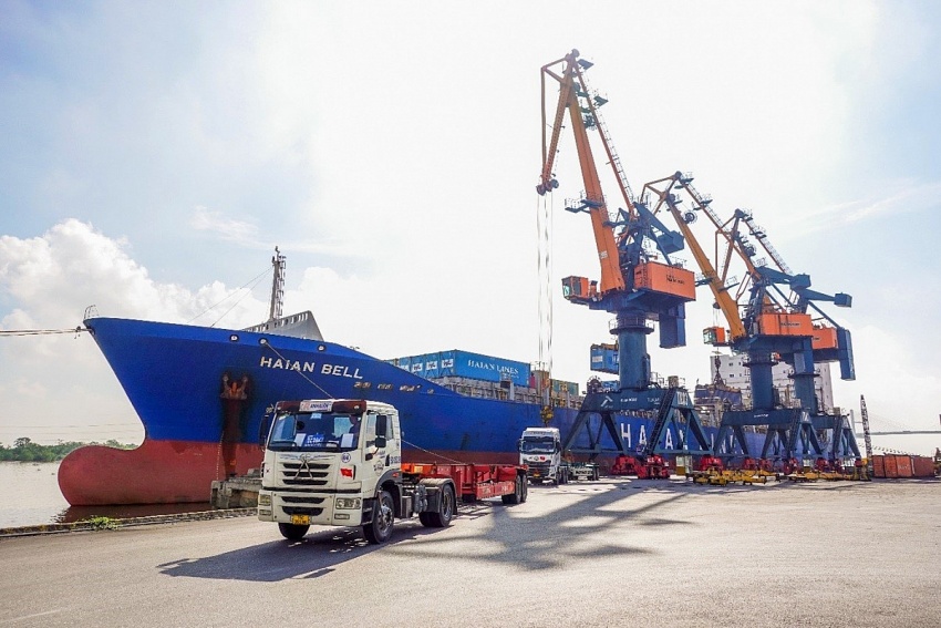 Công ty sở hữu đội tàu container lớn nhất Việt Nam chính thức mở tuyến tới Liên Vân Cảng – Trung Quốc