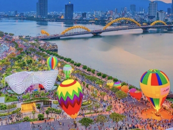 Thành phố đang sống nhất Việt Nam đón gần 1,2 triệu lượt khách chỉ trong 1 tháng diễn ra lễ hội pháo hoa