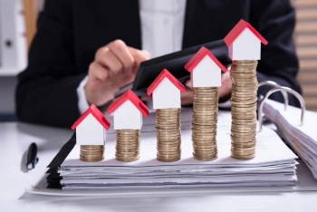 Giá đất nền giảm đến 30% ở loạt khu vực từng sốt nóng: Thị trường đã hình thành đáy?