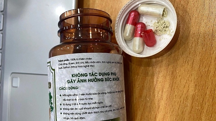 Mua 'niềm tin' với giá rẻ, những cô gái này phải lọc thận suốt đời