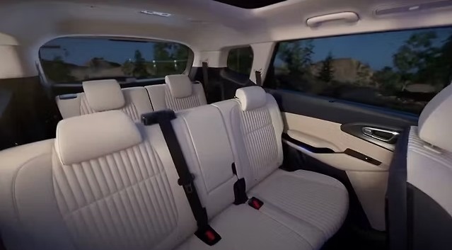 Xịn như Xpander, rẻ ngang Vios: Kia ra mắt siêu phẩm MPV điện giá chưa tới 500 triệu