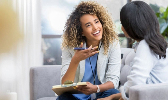 AI lên ngôi, 7 nghề này vẫn 'miễn nhiễm' trước nguy cơ bị thay thế: Cơ hội phát triển lâu dài, lương tăng đều