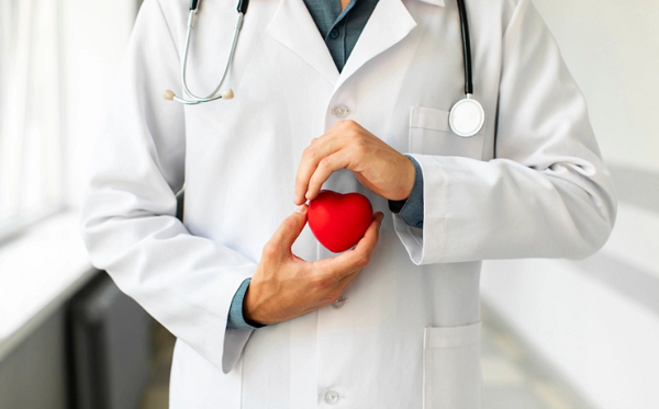 AI lên ngôi, 7 nghề này vẫn 'miễn nhiễm' trước nguy cơ bị thay thế: Cơ hội phát triển lâu dài, lương tăng đều
