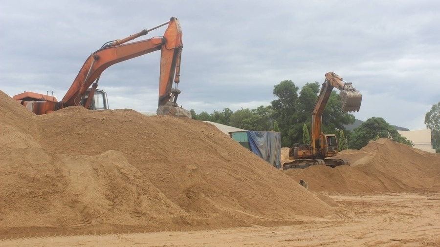 Người dân và doanh nghiệp 'sốc' khi giá vật liệu xây dựng tăng phi mã