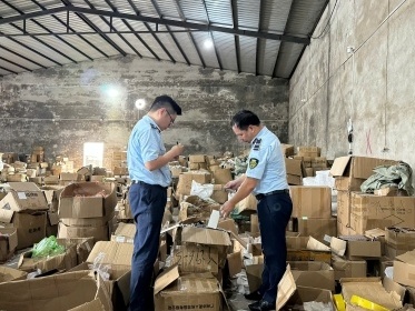 Phát hiện kho hàng chứa hơn 47.000 sản phẩm nhập lậu Trung Quốc có liên quan tới hàng trăm tài khoản TikTok