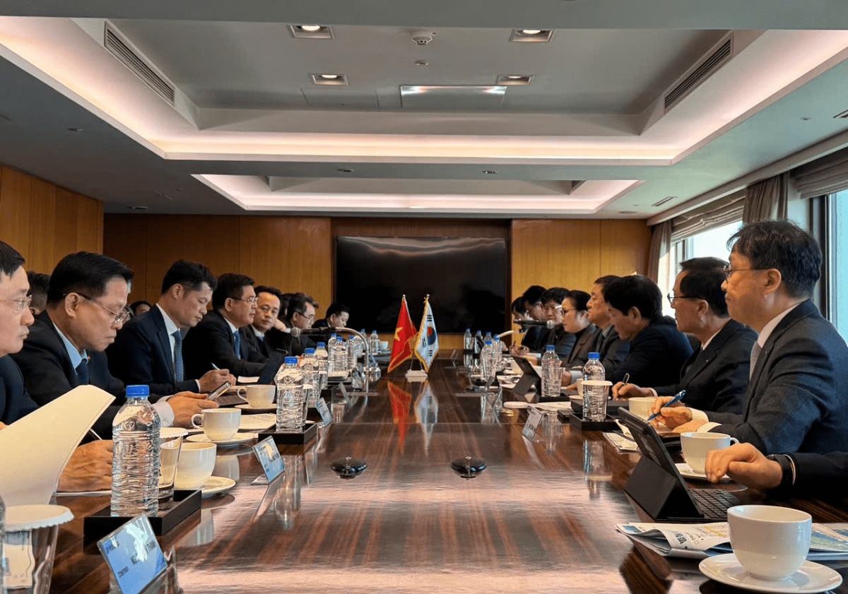 Bộ Công Thương nhận được đề xuất 'xin' chỉ định trực tiếp làm 2 dự án điện 4,3 tỷ USD