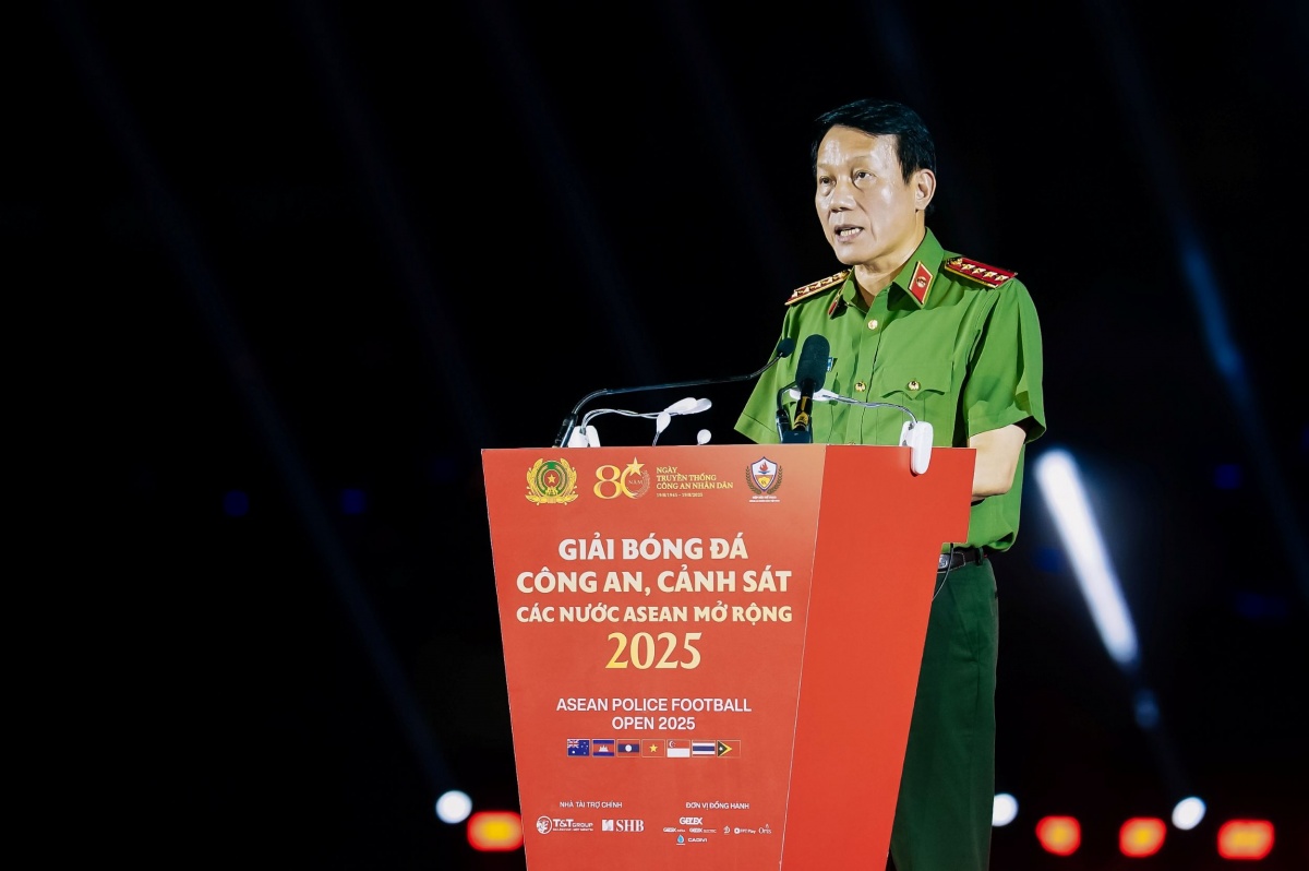 Lễ khai mạc Giải bóng đá Công an, Cảnh sát các nước ASEAN mở rộng 2025: “Bản hòa ca của thể thao, nghệ thuật và tình hữu nghị”.