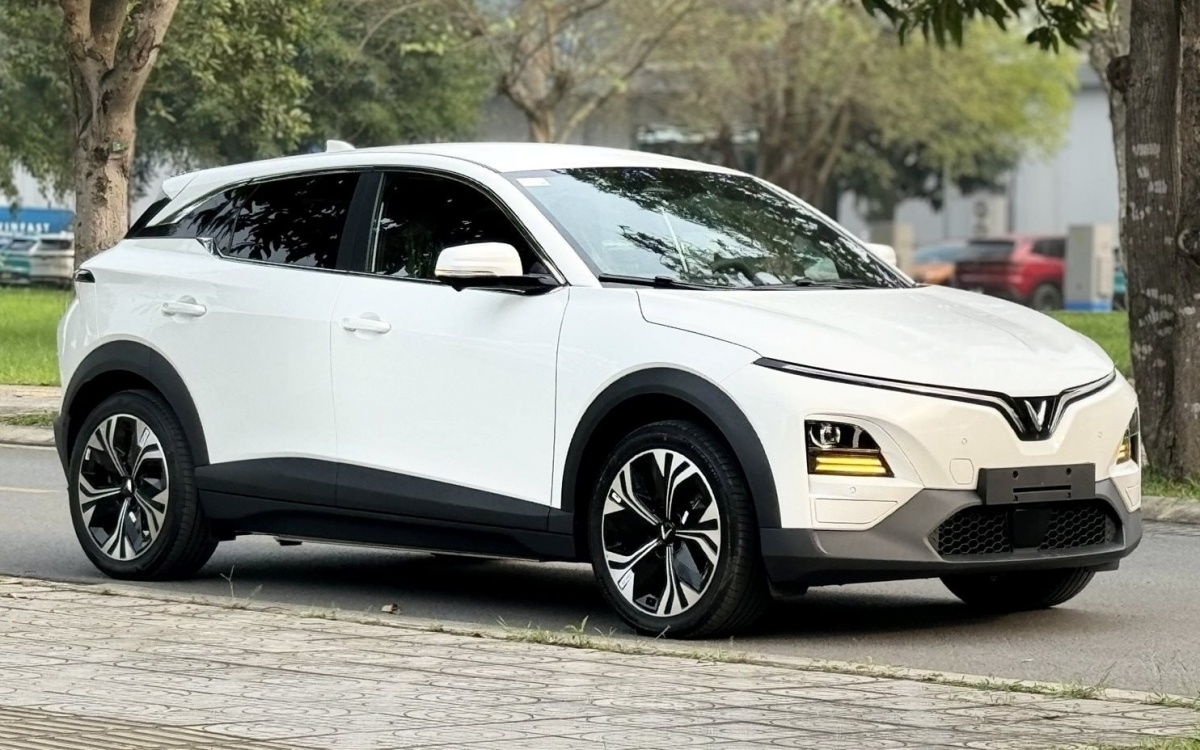 Sau cú va chạm mạnh, chủ xe VinFast VF 6 tuyên bố tình trạng chiếc xe, đánh giá thẳng chính sách hậu mãi của hãng