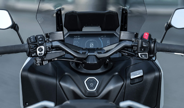 Yamaha ra mắt 'ông hoàng' tay ga thể thao nâng cấp mạnh mẽ, giá từ 377 triệu đồng