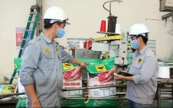 Công ty phân bón đầu tiên ước lãi trăm tỷ trong quý II, cổ phiếu neo đỉnh lịch sử