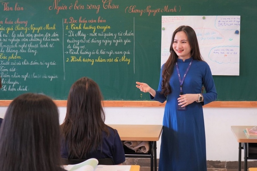 Thứ trưởng Bộ GD&ĐT: Sẽ xếp lại bảng lương, chế độ phụ cấp với giáo viên