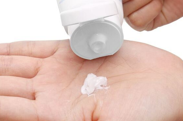 Đình chỉ lưu hành, thu hồi trên toàn quốc lô sữa rửa mặt chuyên dụng Gammaphil – chai 125ml