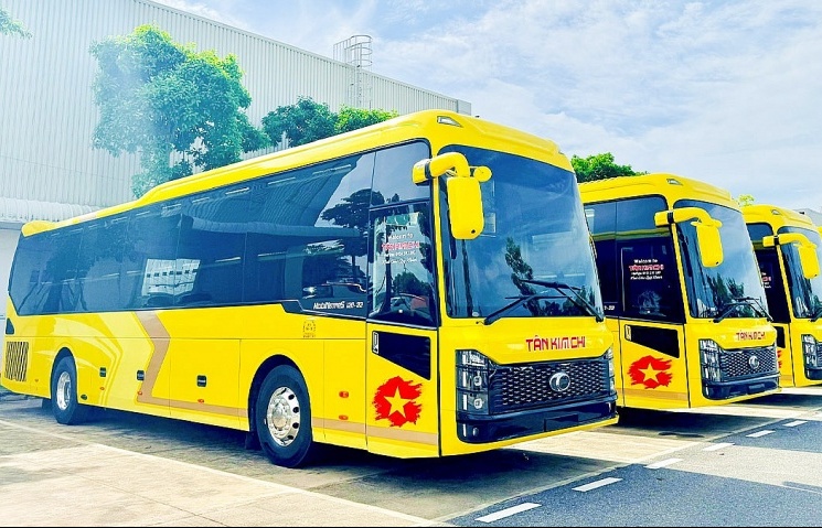 THACO AUTO vừa bàn giao lô xe giường nằm cao cấp cho đối tác chiến lược tại Đà Nẵng