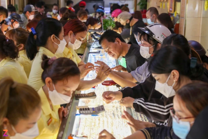 ‘Thế giới chuộng vàng trang sức, chỉ có Việt Nam mới đổ xô mua vàng miếng’