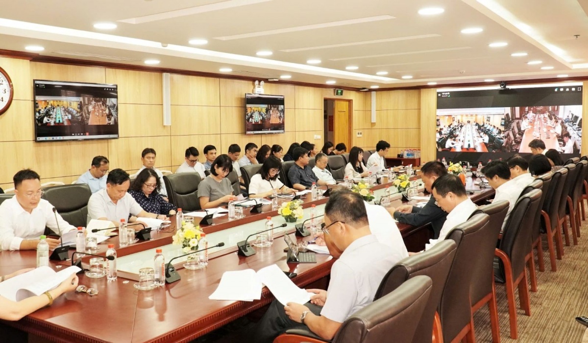 Thị trường chứng khoán 6 tháng đầu năm ổn định, minh bạch, đón gần 1 triệu tài khoản mới