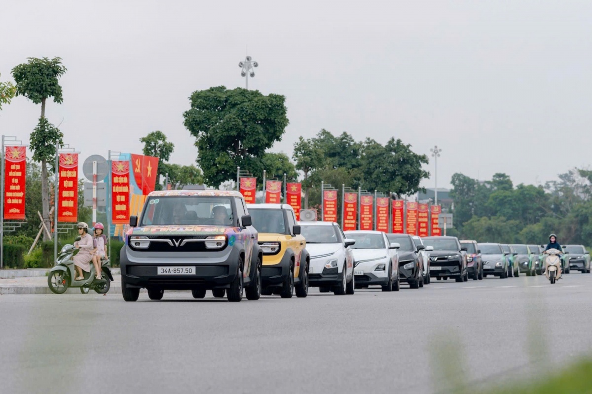VinFast gây sốt tại Hải Phòng: Xe điện Việt 'ngon - bổ', ưu đãi cả trăm triệu đồng khiến khách chốt cọc liền tay