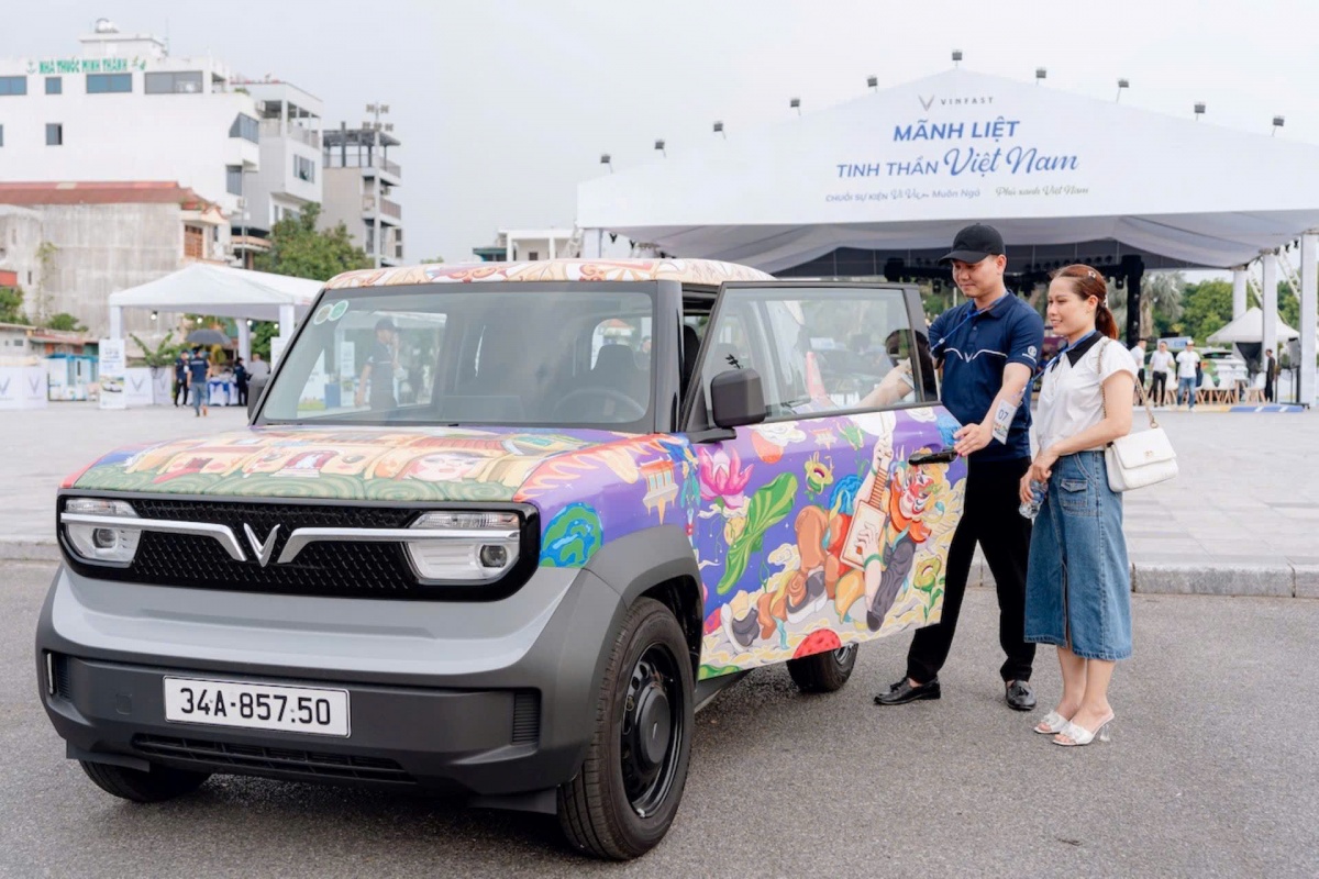 VinFast gây sốt tại Hải Phòng: Xe điện Việt 'ngon - bổ', ưu đãi cả trăm triệu đồng khiến khách chốt cọc liền tay