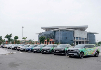 VinFast gây sốt tại Hải Phòng: Xe điện Việt 'ngon - bổ', ưu đãi cả trăm triệu đồng khiến khách chốt cọc liền tay