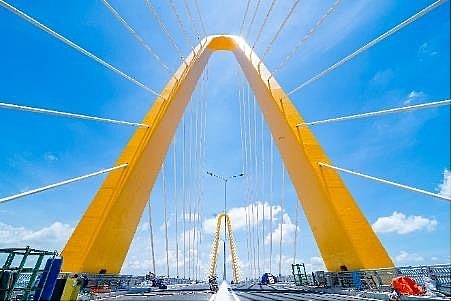 Cận cảnh cầu Hoàng Gia trước 'giờ G': Biểu tượng mới 'vẽ lại' trung tâm Hải Phòng sau sáp nhập Cận cảnh cầu Hoàng Gia trước 'giờ G': Biểu tượng mới 'vẽ lại' trung tâm Hải Phòng sau sáp nhập