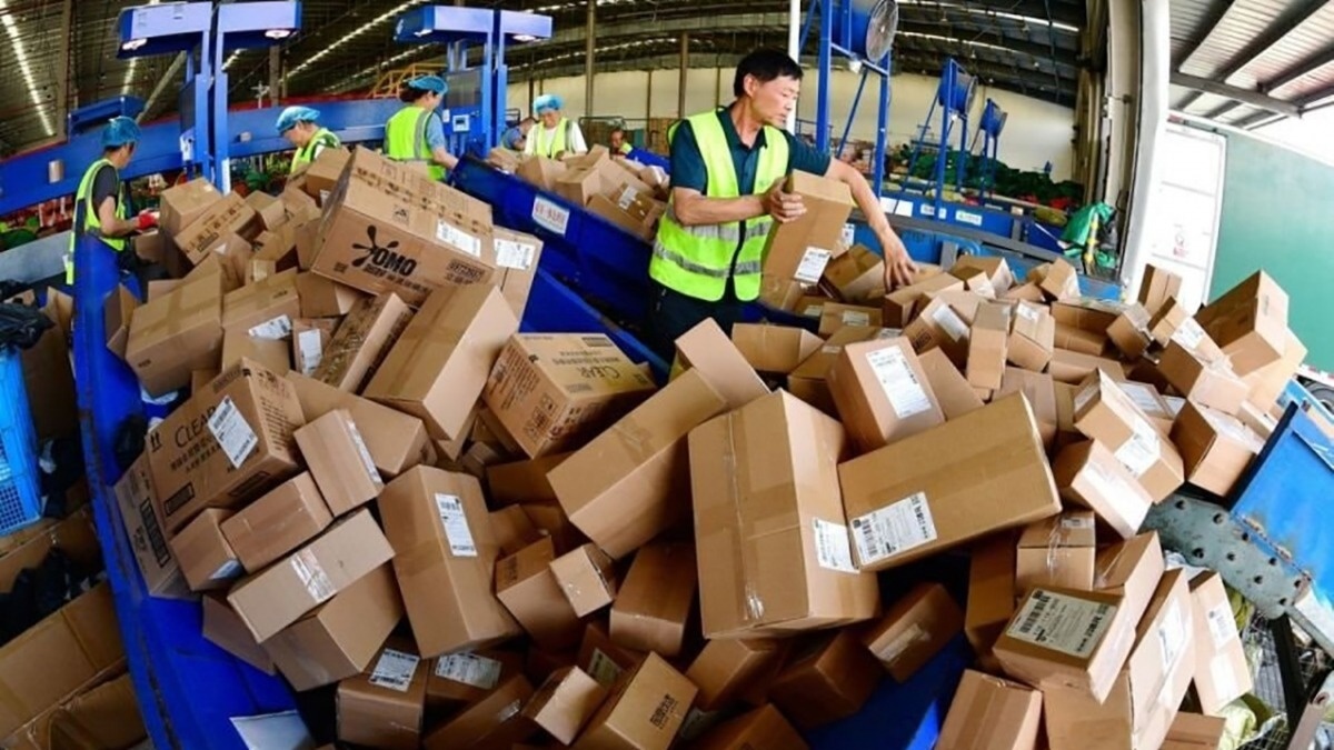 Từ 1/8: Chính thức thu VAT tự động với hàng nhập khẩu dưới 1 triệu