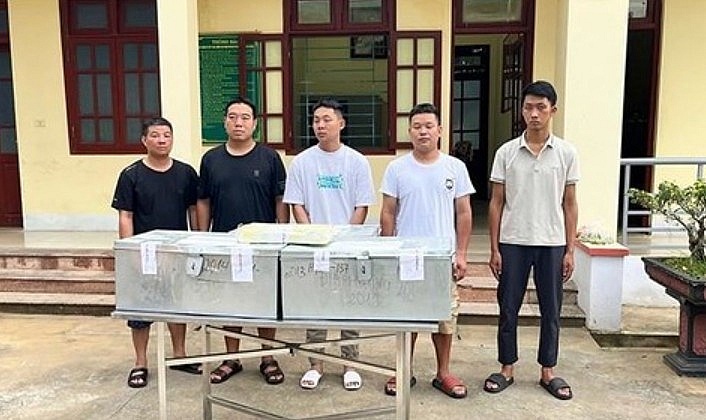 Bộ đội Biên phòng phá đường dây núp bóng doanh nghiệp, thu giữ 235kg bạc, bắt một đối tượng người Trung Quốc