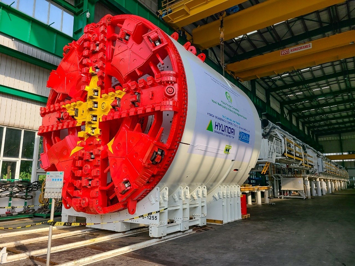 Doanh nghiệp Việt đầu tiên mua máy khoan hầm ‘khổng lồ’ từ Trung Quốc, sẵn sàng tham gia dự án đường sắt