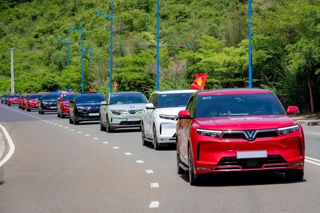 Gần 3 năm sau quyết định từ bỏ xe xăng, VinFast đứng trước cơ hội tái định hình ngành giao thông Việt