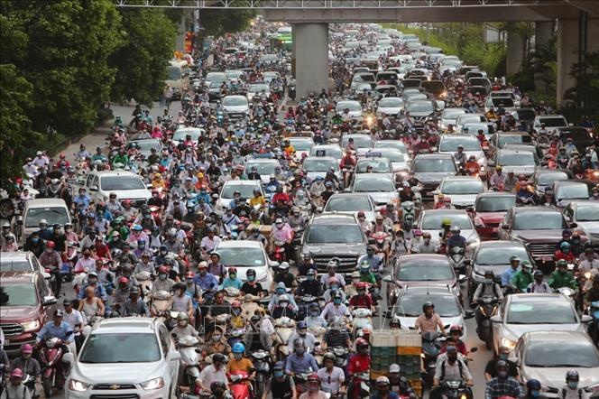 VinFast, Viettel, FPT vào 'sóng lớn' từ chính sách cấm xe xăng vào vành đai ở Hà Nội