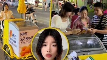 Tốt nghiệp ngành Y, từng làm ở bệnh viện lớn, cô gái bất ngờ ra vỉa hè bán kem: Nhà trường nói thẳng một câu